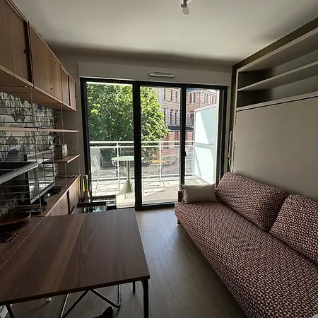 Apartment Balcon Calme, Deco Architecte & Wifi Ultra Rapide